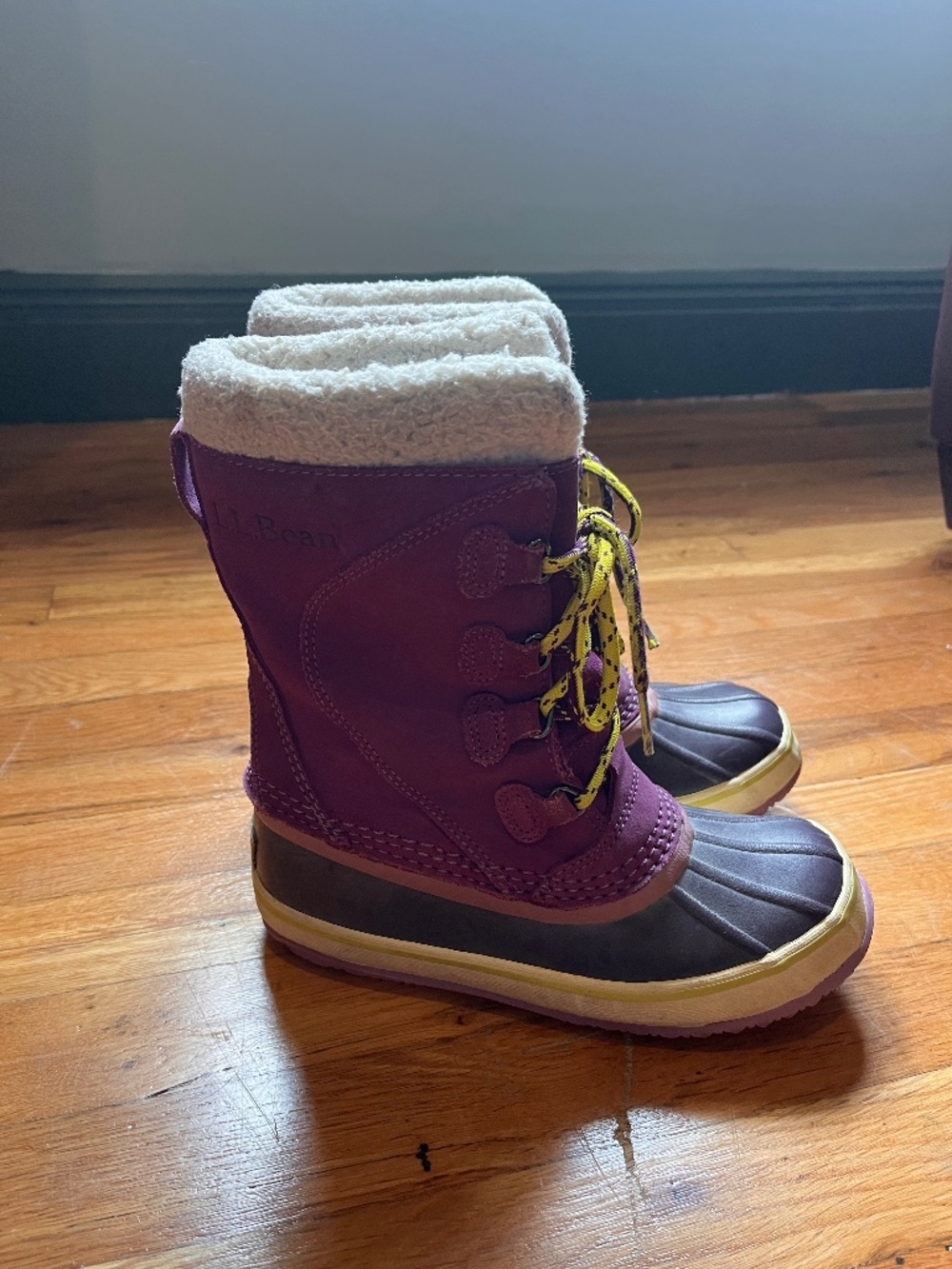 LL Bean Kids Purple Winter Boots size 2